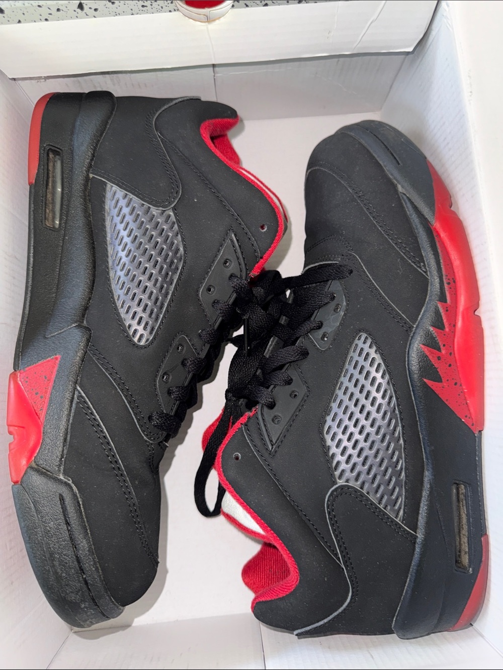 Air Jordan 5 Retro Low BG 'Alternate 90'
Size 9 preowned excellent 🔥🔥